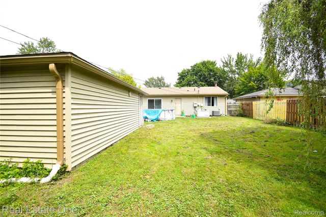 15404 Colbert Street, Romulus, MI 48174