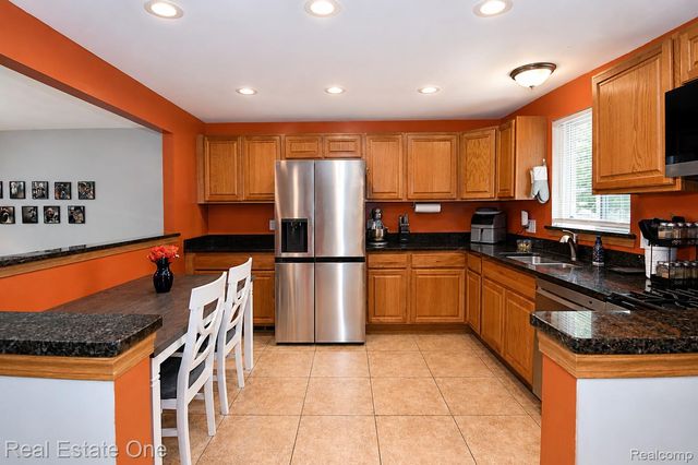 15404 Colbert Street, Romulus, MI 48174