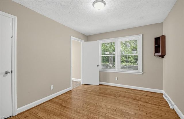 843 Willow Place, High Point, NC 27260