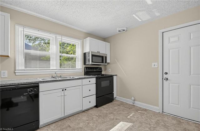 843 Willow Place, High Point, NC 27260
