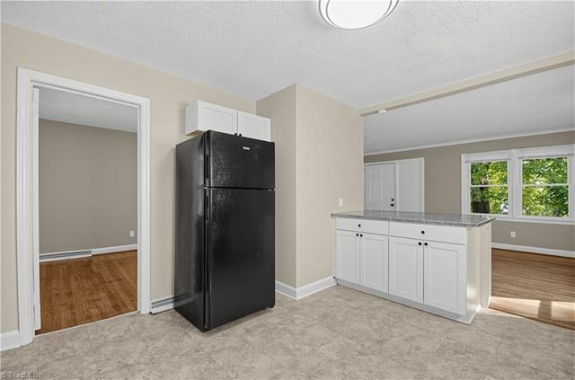 843 Willow Place, High Point, NC 27260