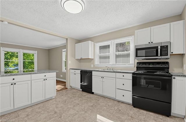843 Willow Place, High Point, NC 27260