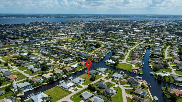 3725 SE 13th Ave, Cape Coral, FL 33904