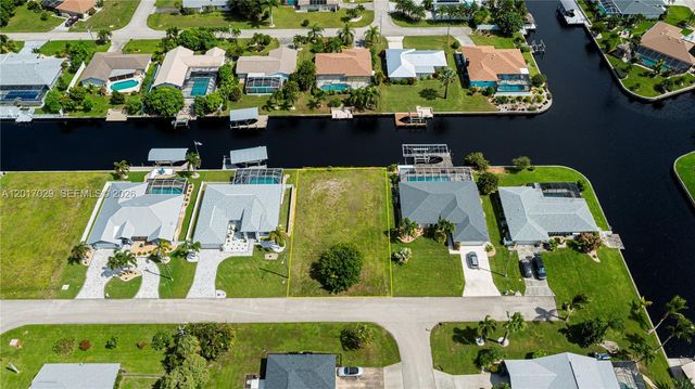 3725 SE 13th Ave, Cape Coral, FL 33904