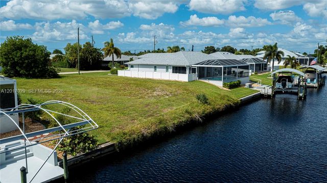 3725 SE 13th Ave, Cape Coral, FL 33904
