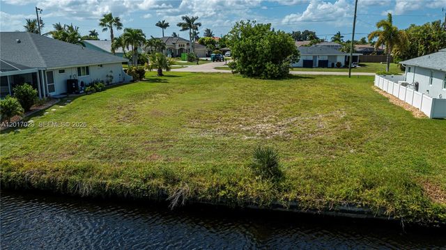 3725 SE 13th Ave, Cape Coral, FL 33904