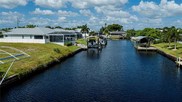 3725 SE 13th Ave, Cape Coral, FL 33904
