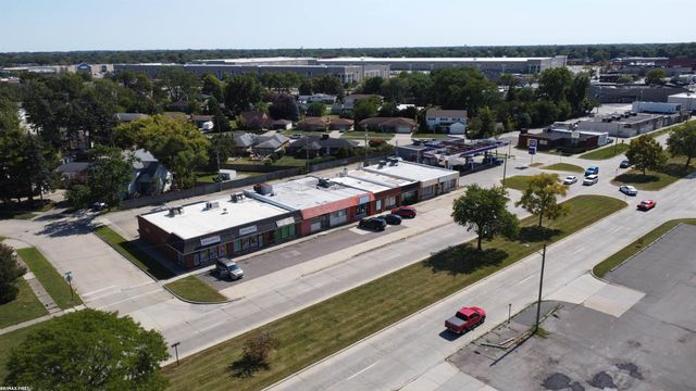 21048 Kelly Road, Eastpointe, MI 48021