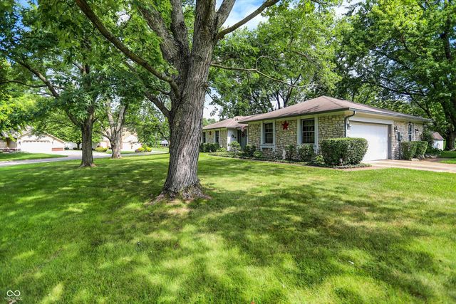 4586 Bloom Drive, Greenwood, IN 46142