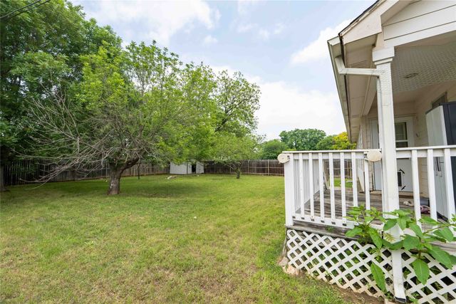 306 Owens Street, Bridgeport, TX 76426
