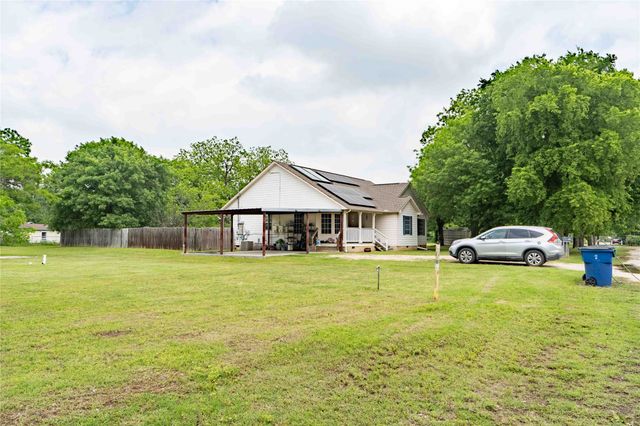 306 Owens Street, Bridgeport, TX 76426