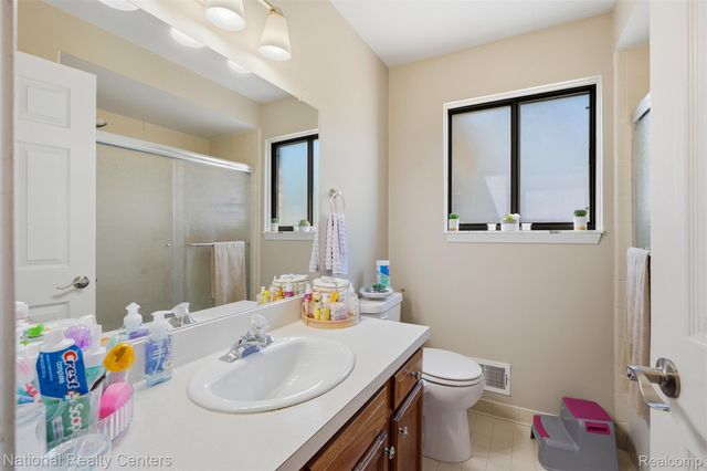 5549 Mansfield Avenue, Sterling Heights, MI 48310