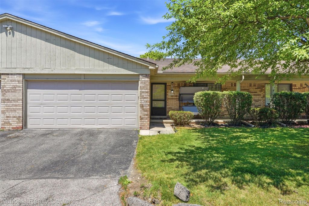 5549 Mansfield Avenue, Sterling Heights, MI 48310
