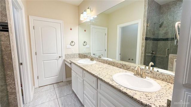 1904 E Ridgeway Circle, Edinburg, TX 78542
