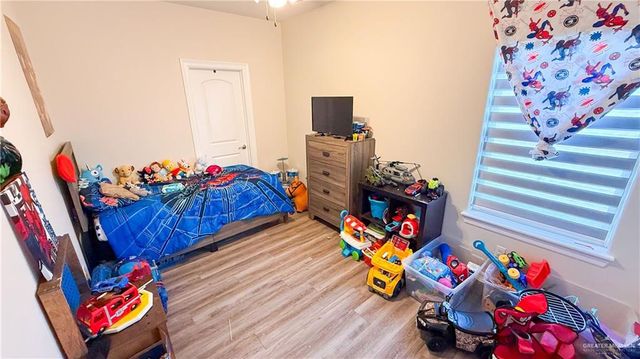 1904 E Ridgeway Circle, Edinburg, TX 78542