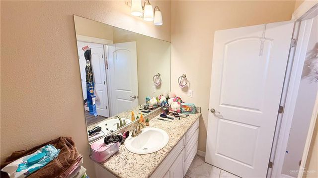 1904 E Ridgeway Circle, Edinburg, TX 78542