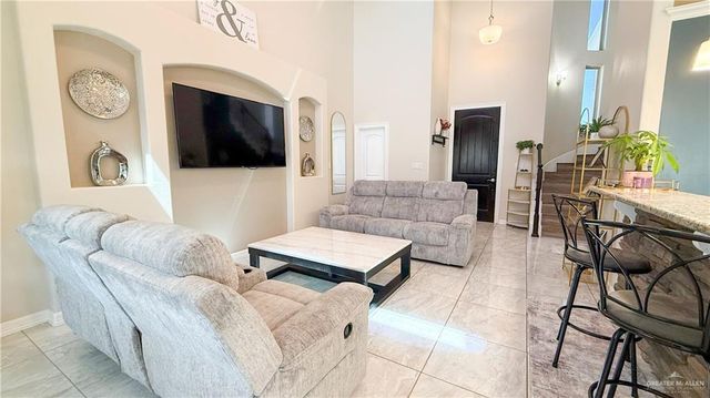 1904 E Ridgeway Circle, Edinburg, TX 78542