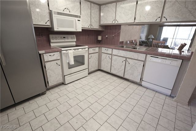 11220 Caravel CIR 203, Fort Myers, FL 33908