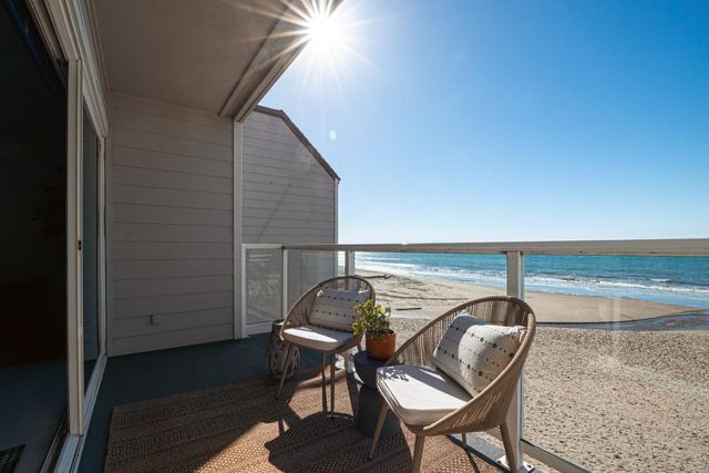 22130 E Cliff Drive 3D, Santa Cruz, CA 95062