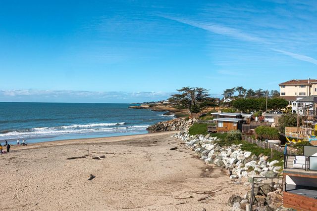 22130 E Cliff Drive 3D, Santa Cruz, CA 95062