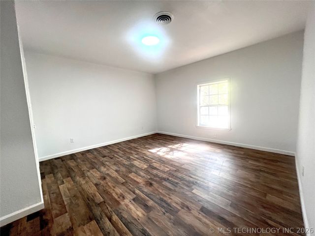 563 W Chambers Road, Mcalester, OK 74501