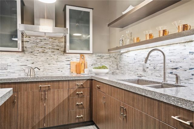 905 3rd Street SE 304, Cedar Rapids, IA 52401