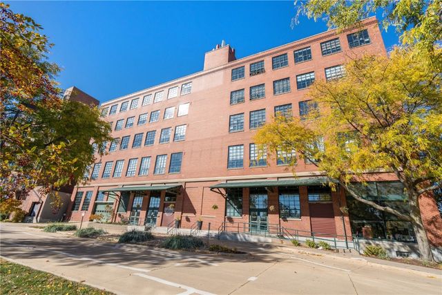 905 3rd Street SE 304, Cedar Rapids, IA 52401