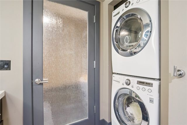 905 3rd Street SE 304, Cedar Rapids, IA 52401