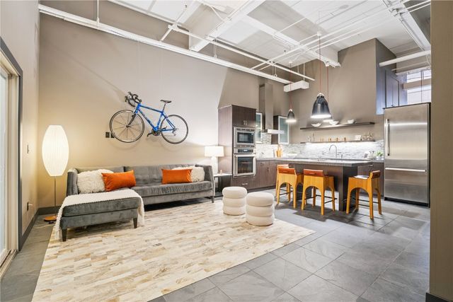 905 3rd Street SE 304, Cedar Rapids, IA 52401