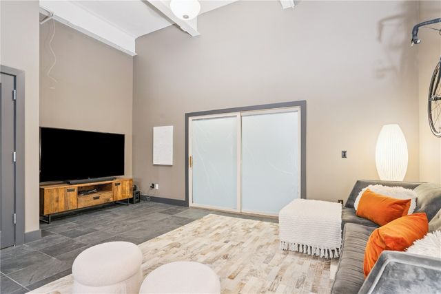 905 3rd Street SE 304, Cedar Rapids, IA 52401