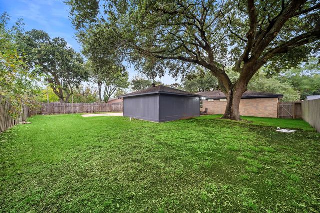 610 Acapulco Village Drive, Humble, TX 77338