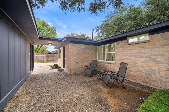 610 Acapulco Village Drive, Humble, TX 77338