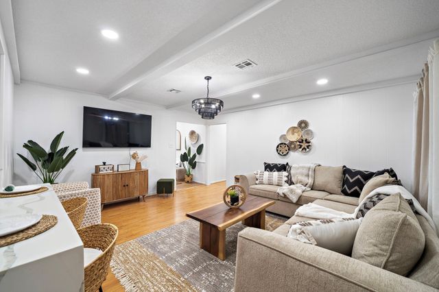 610 Acapulco Village Drive, Humble, TX 77338