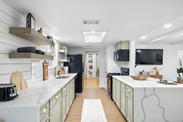 610 Acapulco Village Drive, Humble, TX 77338