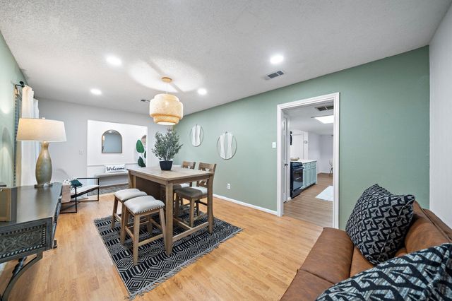 610 Acapulco Village Drive, Humble, TX 77338