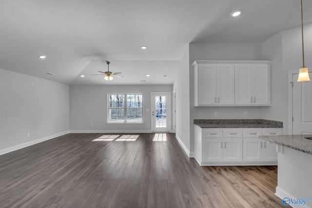 102 Sidney Ruth Drive, New Market, AL 35761