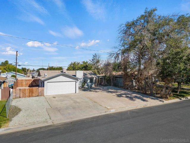 1111 W Avenue J10, Lancaster, CA 93534