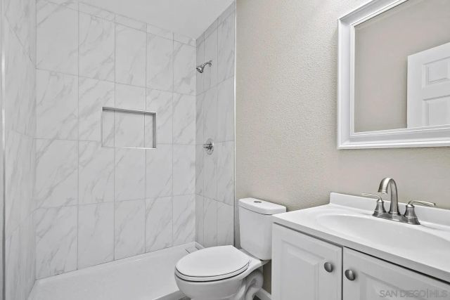1111 W Avenue J10, Lancaster, CA 93534