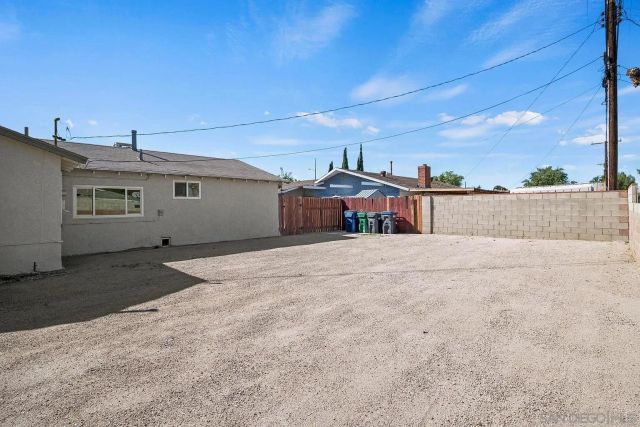 1111 W Avenue J10, Lancaster, CA 93534