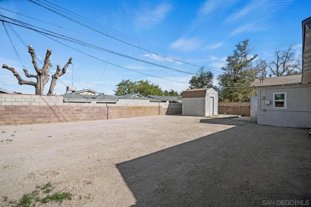1111 W Avenue J10, Lancaster, CA 93534