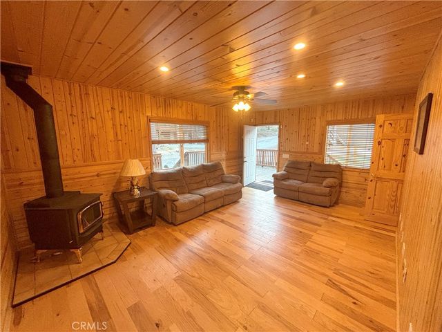 33308 Iris Drive, Green Valley Lake, CA 92341