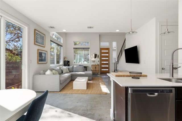 402 El Paso ST B, Austin, TX 78704