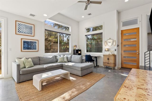 402 El Paso ST B, Austin, TX 78704