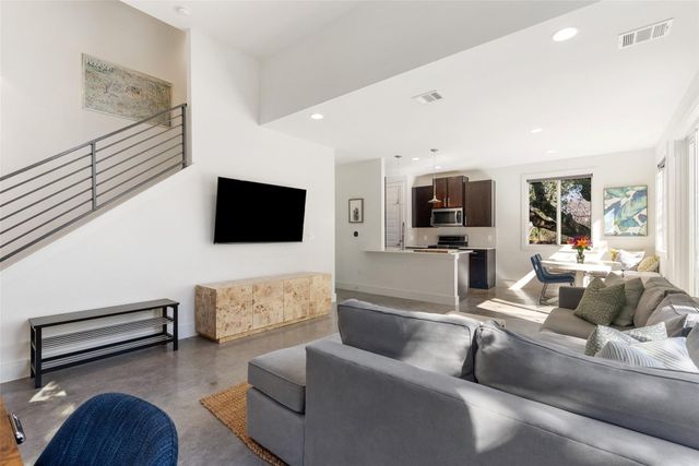 402 El Paso ST B, Austin, TX 78704