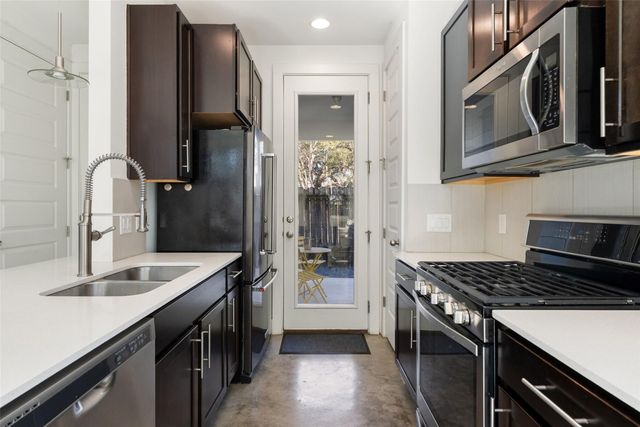 402 El Paso ST B, Austin, TX 78704