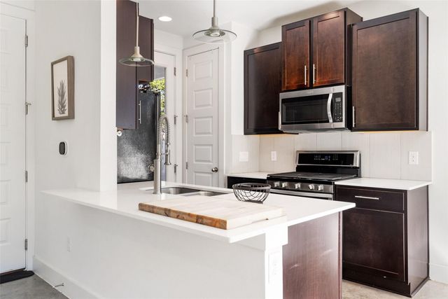 402 El Paso ST B, Austin, TX 78704