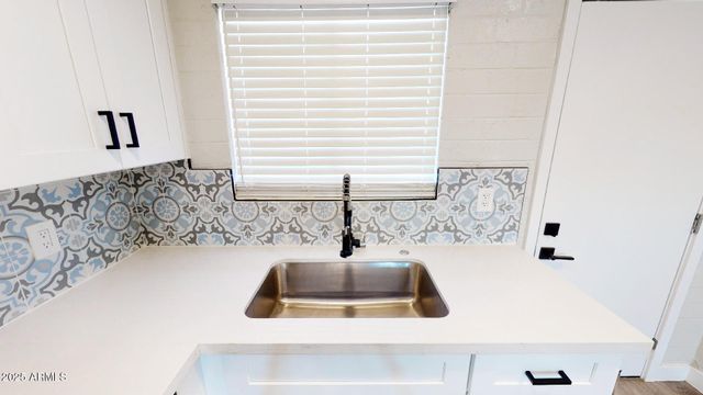 1011 E AMELIA Avenue, Phoenix, AZ 85014