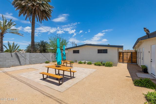 1011 E AMELIA Avenue, Phoenix, AZ 85014