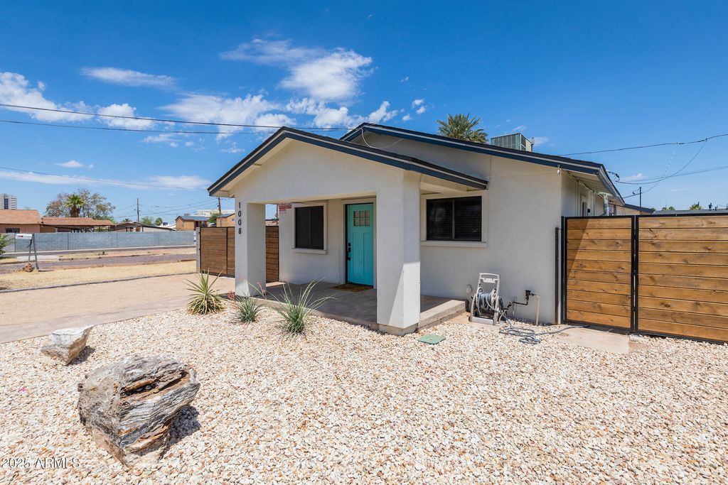 1011 E AMELIA Avenue, Phoenix, AZ 85014