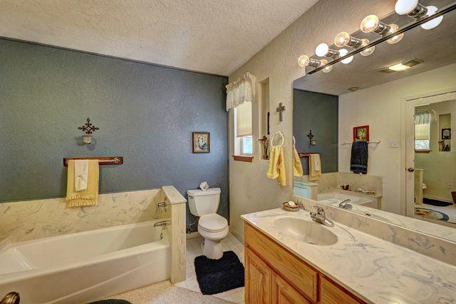 185 Cougar Park Rd, Hunt, TX 78024